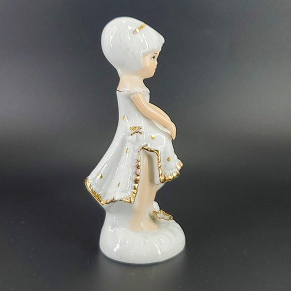 Capadimonte Italy Girl White/Gold Dress Figurine - Picture 2 of 6
